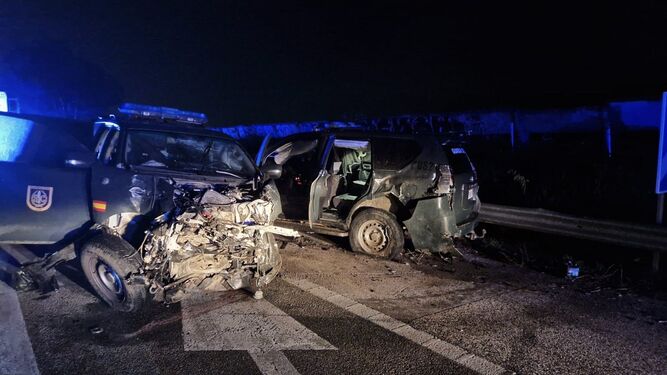 Estado en el que quedaron los todoterrenos del GAR tras el accidente en la autopista Sevilla-Cádiz.