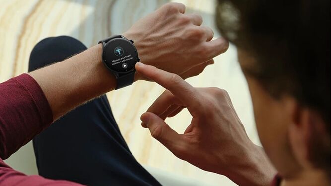AliExpress tira el precio de este smartwatch: consíguelo con un 63% de descuento ¡solo durante su Aniversario!