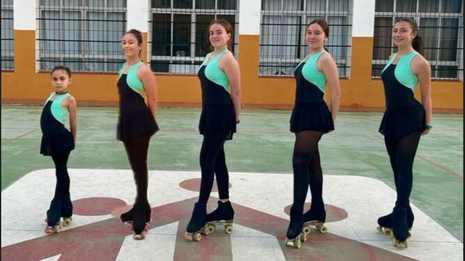 Las cinco patinadoras algecireñas que acudieron a la cita de Alhaurín