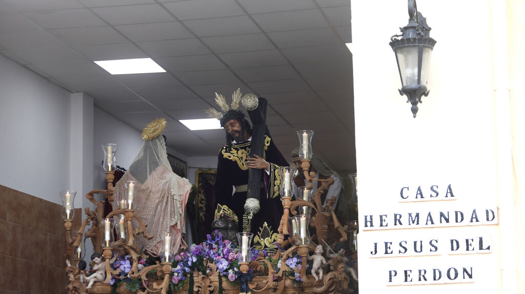 Fotos del Jueves Santo en La L&iacute;nea: Perd&oacute;n y la Salud, Gran Poder y Angustias