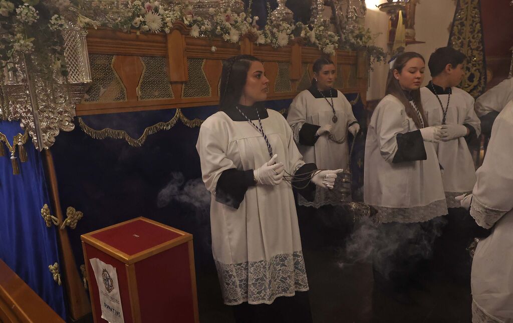 Fotos del Viernes Santo en Algeciras: Misericordia y Santo Entierro