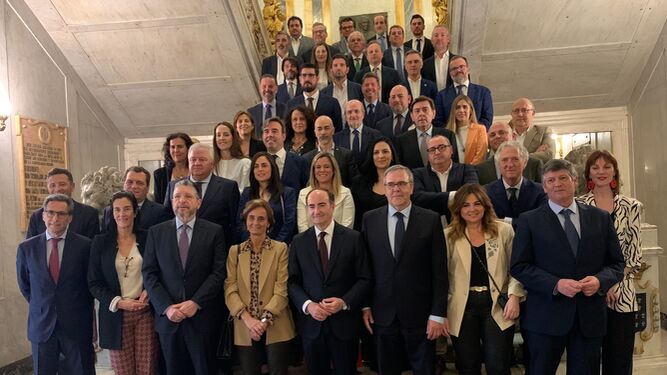 Los representantes del Puerto de Algeciras y de las empresas de Madrid en la jornada.