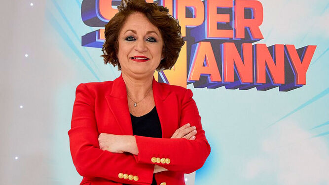 Rocío Ramos-Paúl con el nuevo logo de 'Supernanny'