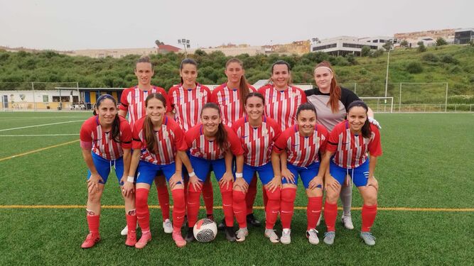 Un once del Algeciras CF Femenino en uno de sus partidos