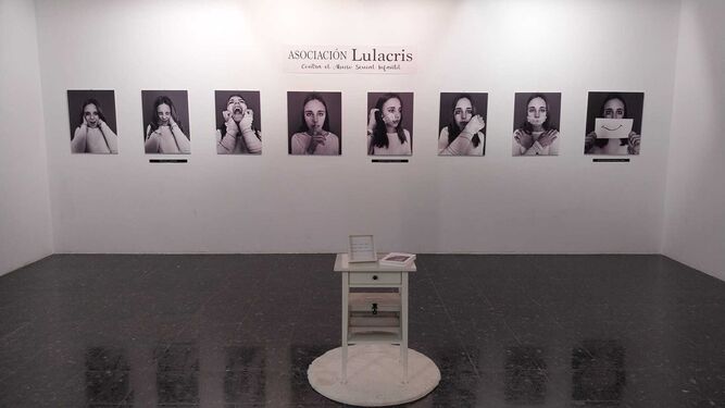 Parte de la exposición de la asociación Lulacris,  en el Palacio de Congresos y Exposición de La Línea.